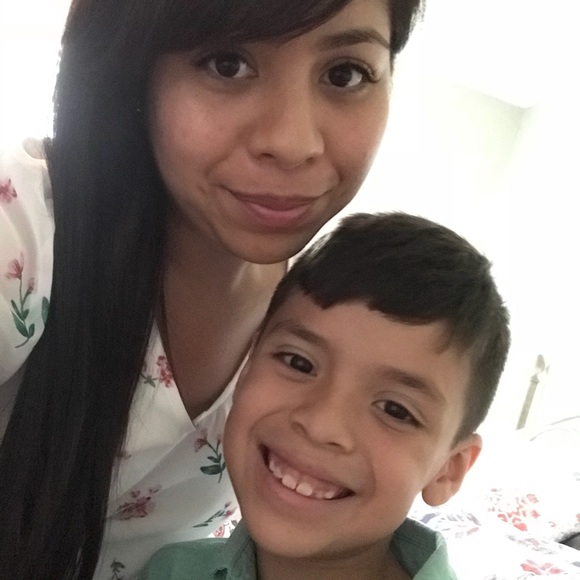 Meet your Posher, Iris - Picture 2 of 16